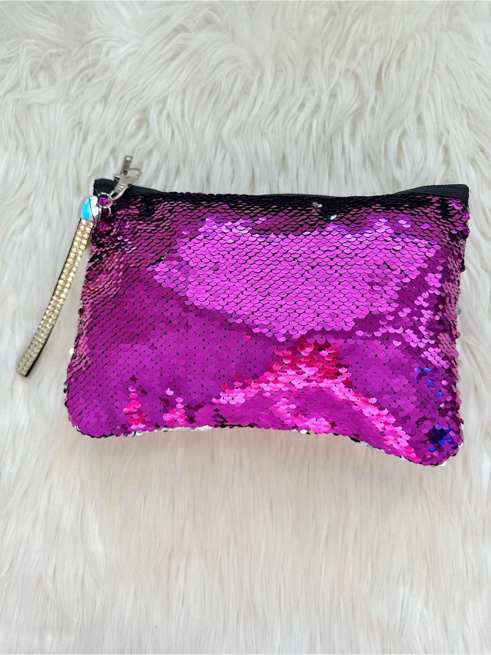 SEQUIN WRISTLET